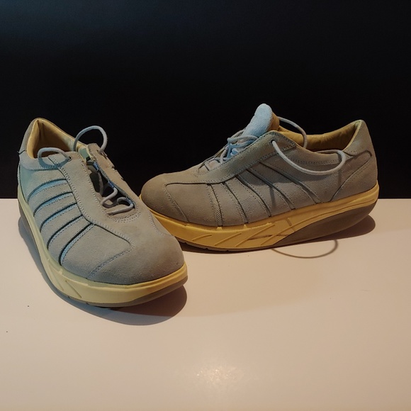 MBT Shoes - Womens 9.5 MBT Wave blue suede shape up style